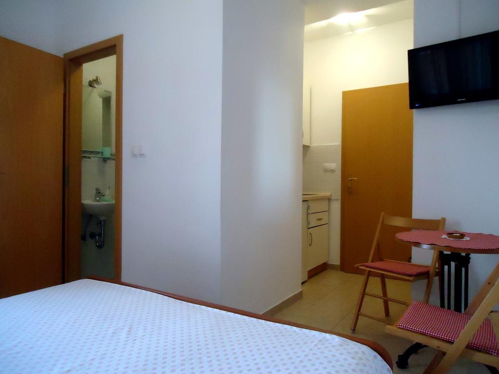 Apartments Mandic Tučepi Zimmer foto