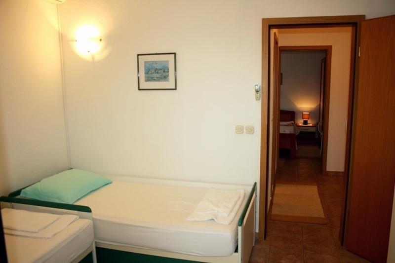 Apartments Mandic Tučepi Zimmer foto